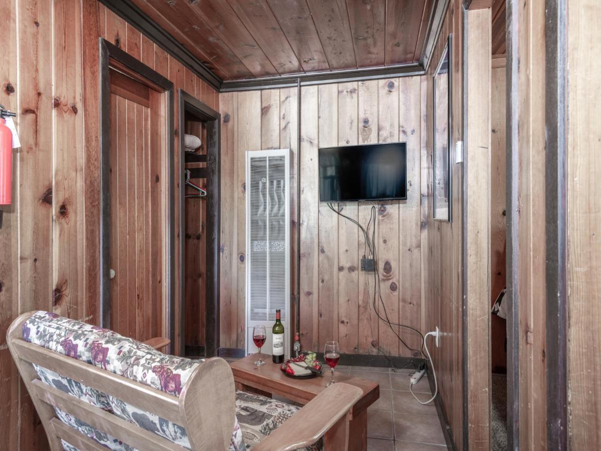 Tiny Two, 2 Bedrooms, Midtown, Sleeps 4 رويدوسو، نيومكسيكو المظهر الخارجي الصورة
